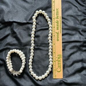 Faux pearl necklace and bracelet